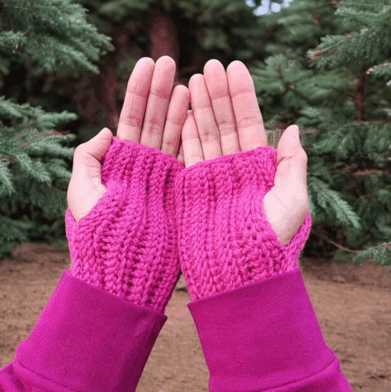 Izzie Fingerless Gloves – Crochet